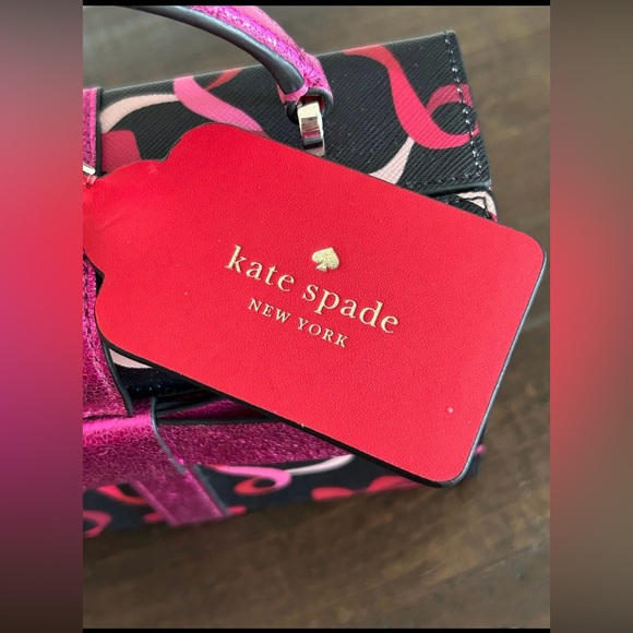 Kate Spade Wrapping Party Gift Box crossbody with matching wallet 🎁🎁 - Picture 7 of 9